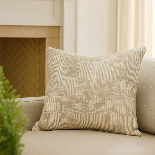 The Difference Between Decorative Indoor and Outdoor Pillows