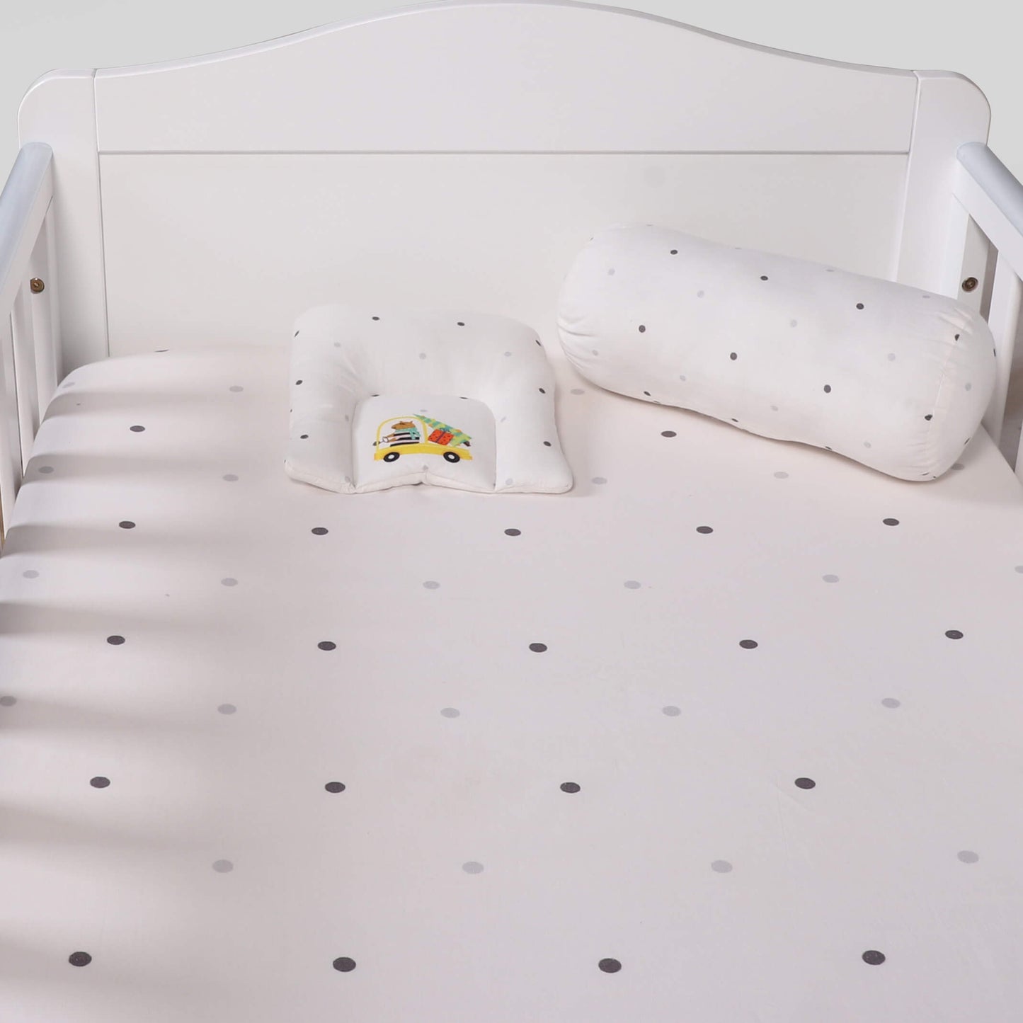 Piggy Parade Baby Quilt